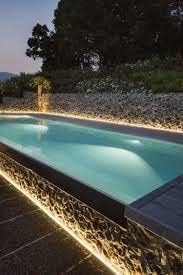 Striscia LED 220V IP65 180 LED/m luce fredda - taglio ogni 1 m