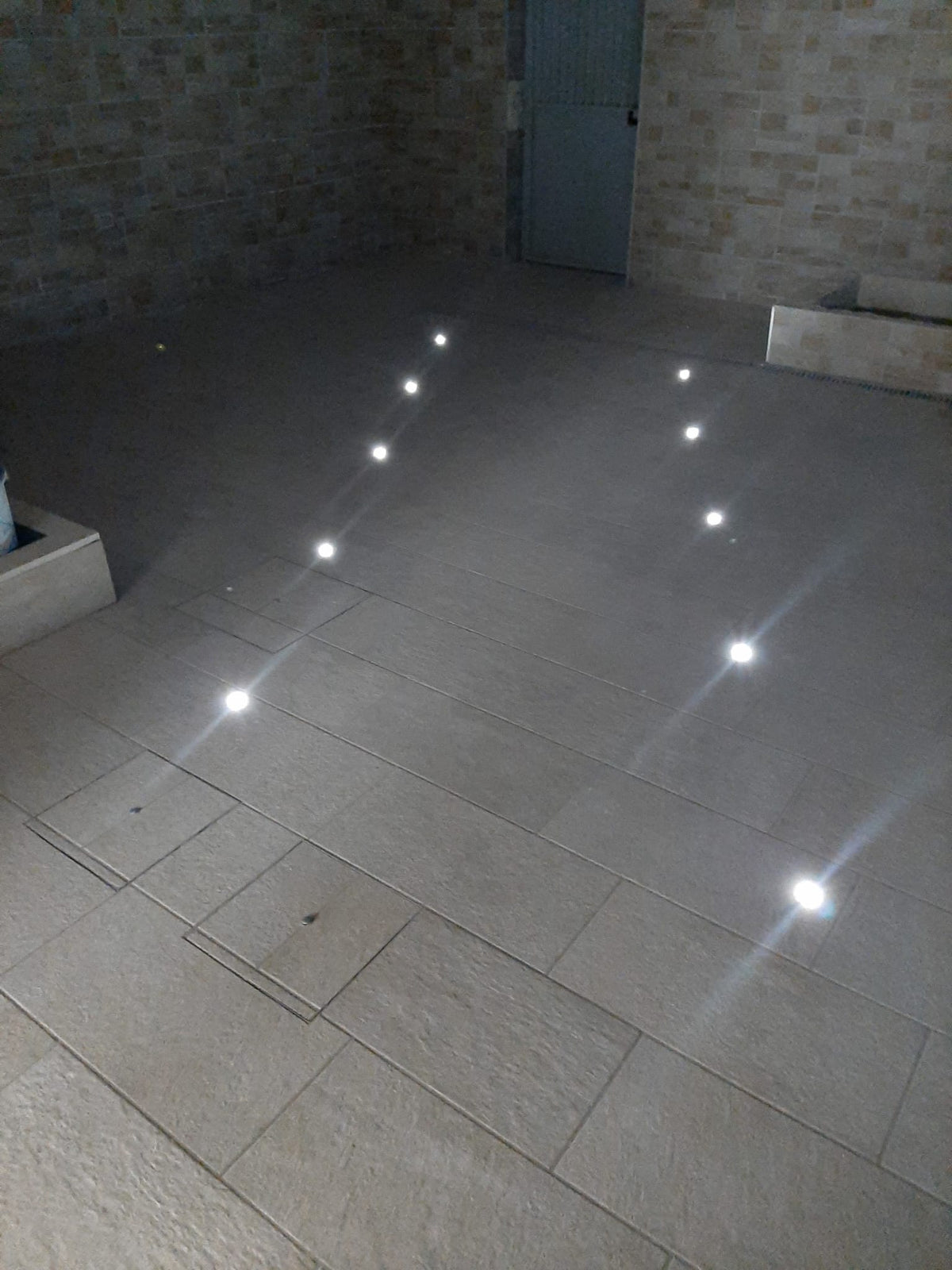 Segnapasso LED calpestabile da esterno 1W 12V - luce di cortesia per pavimento e giardino